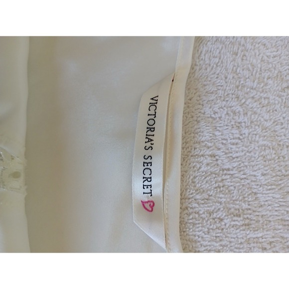 Vintage Victoria's Secret Beige Lace Trim Satin Cami Tank Top Y2K 90's Medium - Picture 13 of 14